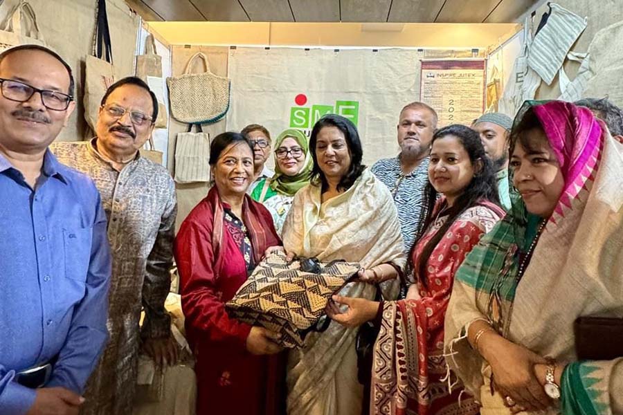 পলিথিন ব্যাগের বিকল্প পাট কাগজ কাপড়ের ব্যাগের মেলা-2